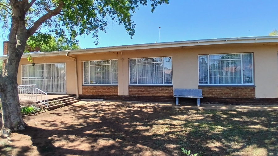 4 Bedroom Property for Sale in Fichardt Park Free State